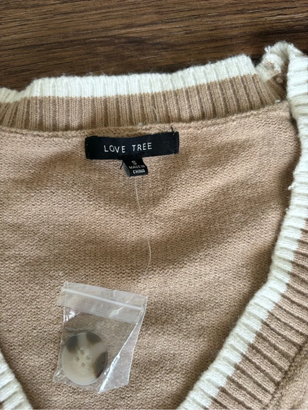 Love Tree Cable Knit Cardigan - Tan and Light Gray - Picture 4 of 5